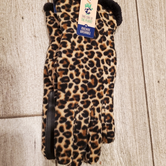 isotoner Accessories - Isotoner gloves